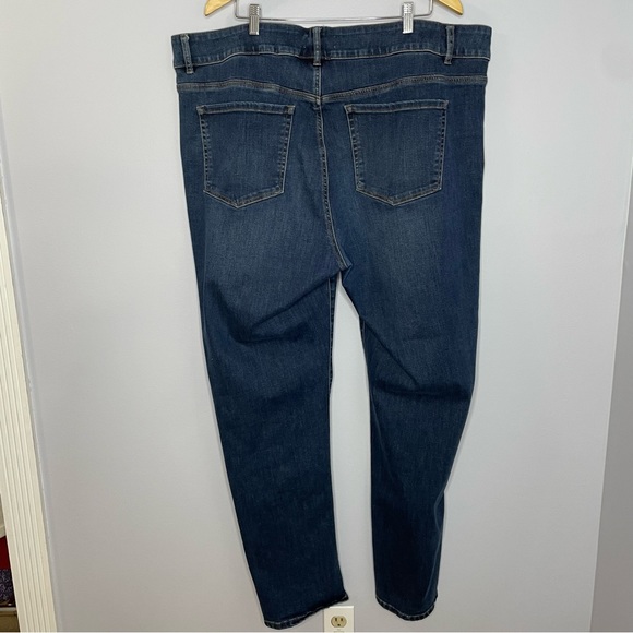 Lane Essentials Venezia Straight Jean - Picture 6 of 8